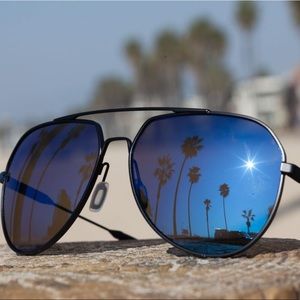 Meet your Posher, Sunglasses